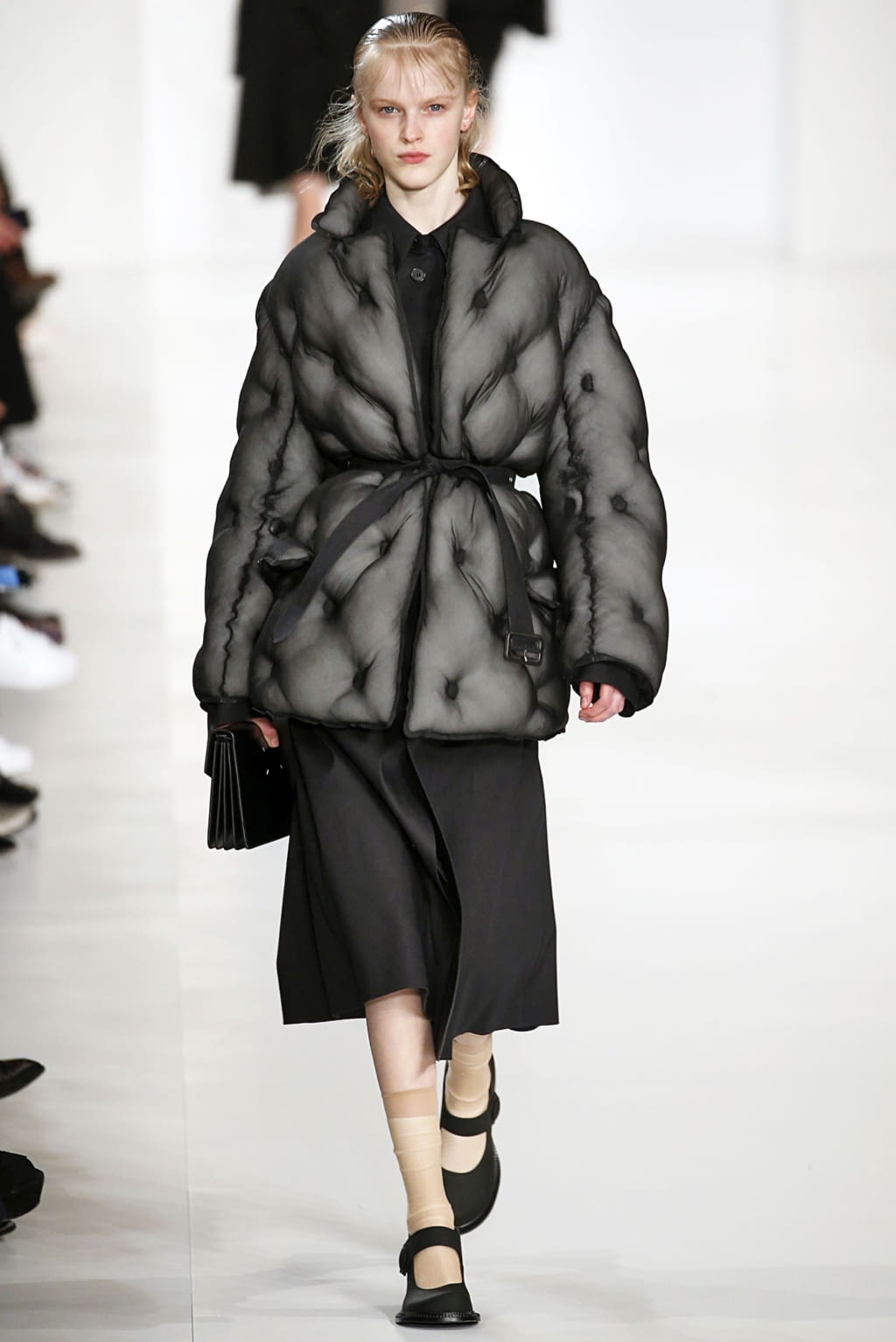 Fashion Week Paris Fall/Winter 2019 look 15 from the Maison Margiela collection womenswear