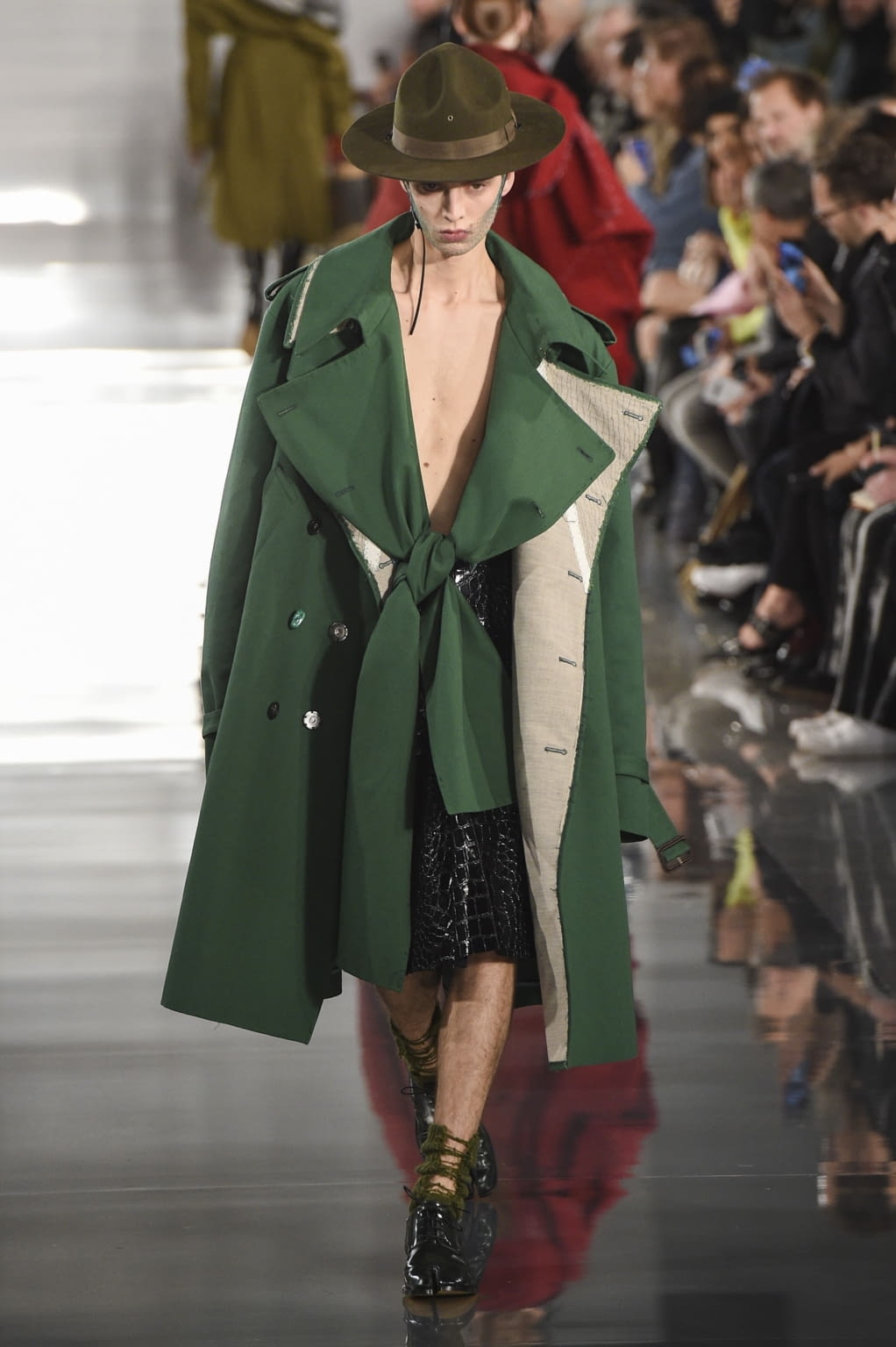 Fashion Week Paris Fall/Winter 2020 look 28 from the Maison Margiela collection 女装