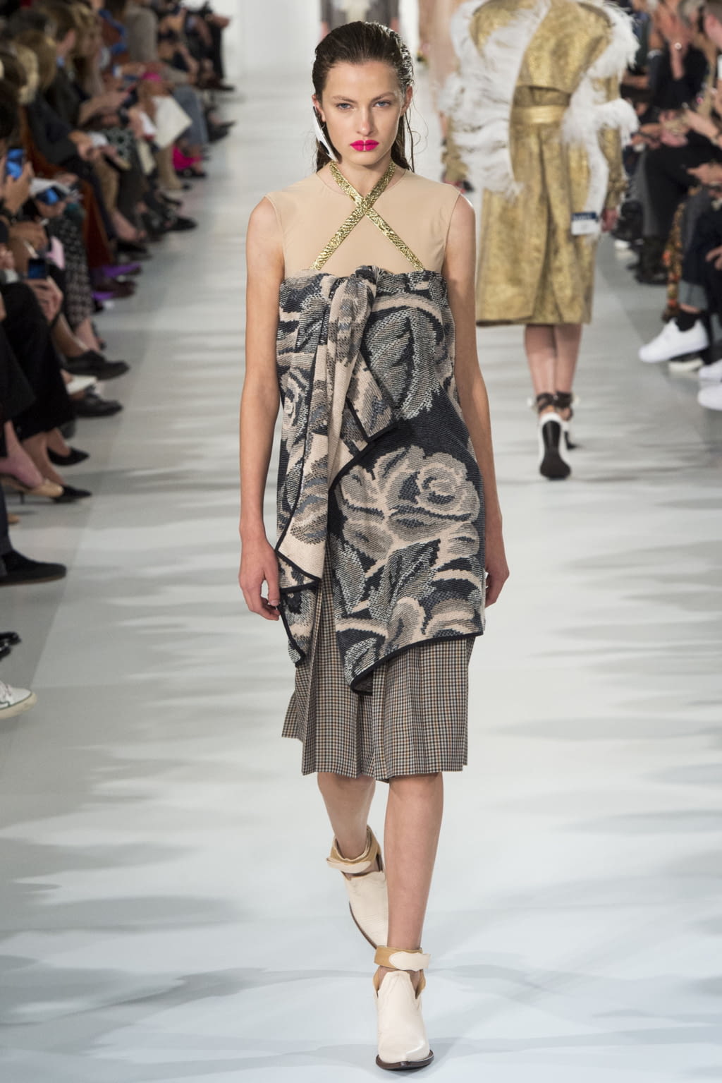 Fashion Week Paris Spring/Summer 2018 look 14 from the Maison Margiela collection womenswear