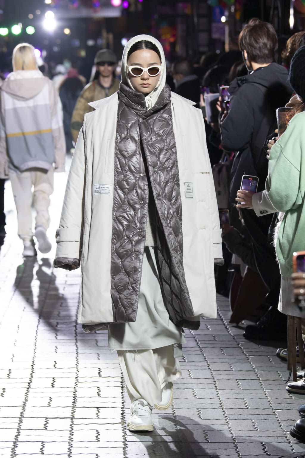 Fashion Week Paris Fall/Winter 2022 look 49 from the Maison Mihara Yasuhiro collection menswear