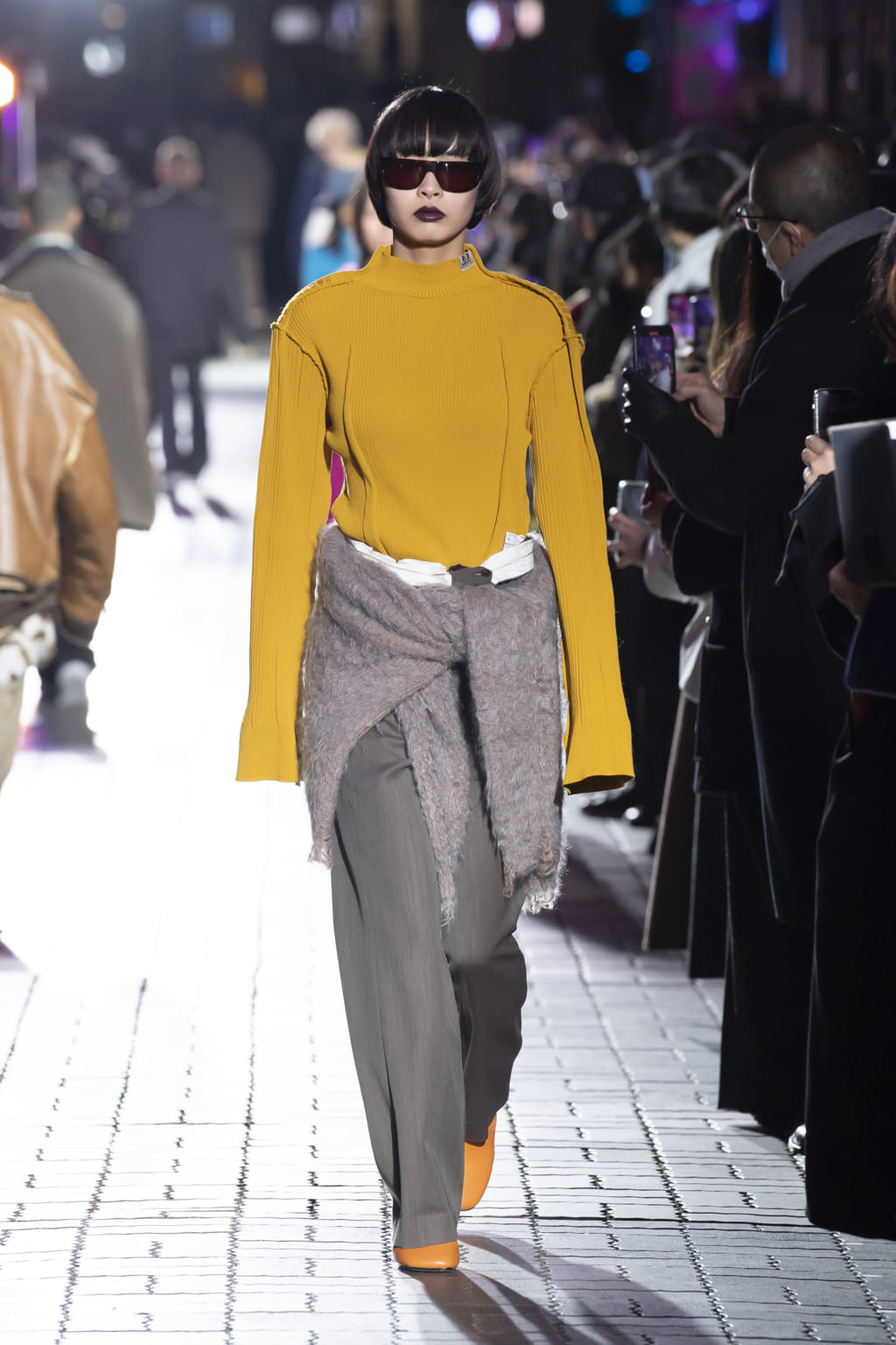 Fashion Week Paris Fall/Winter 2022 look 6 from the Maison Mihara Yasuhiro collection menswear