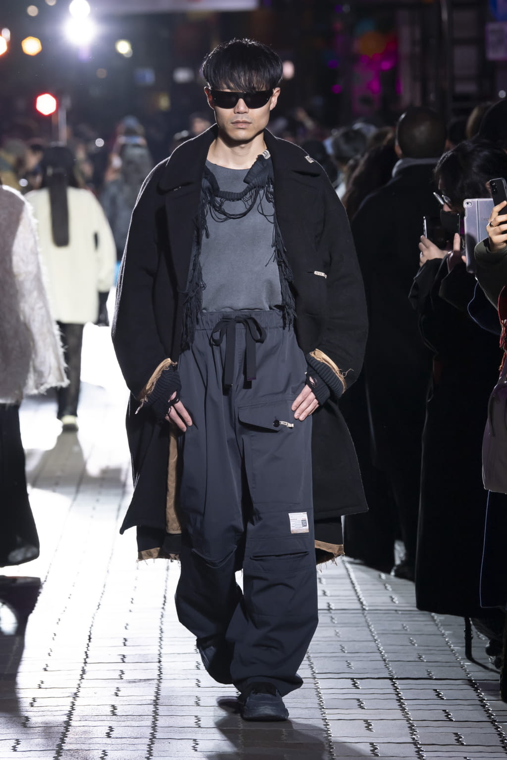 Fashion Week Paris Fall/Winter 2022 look 61 from the Maison Mihara Yasuhiro collection menswear
