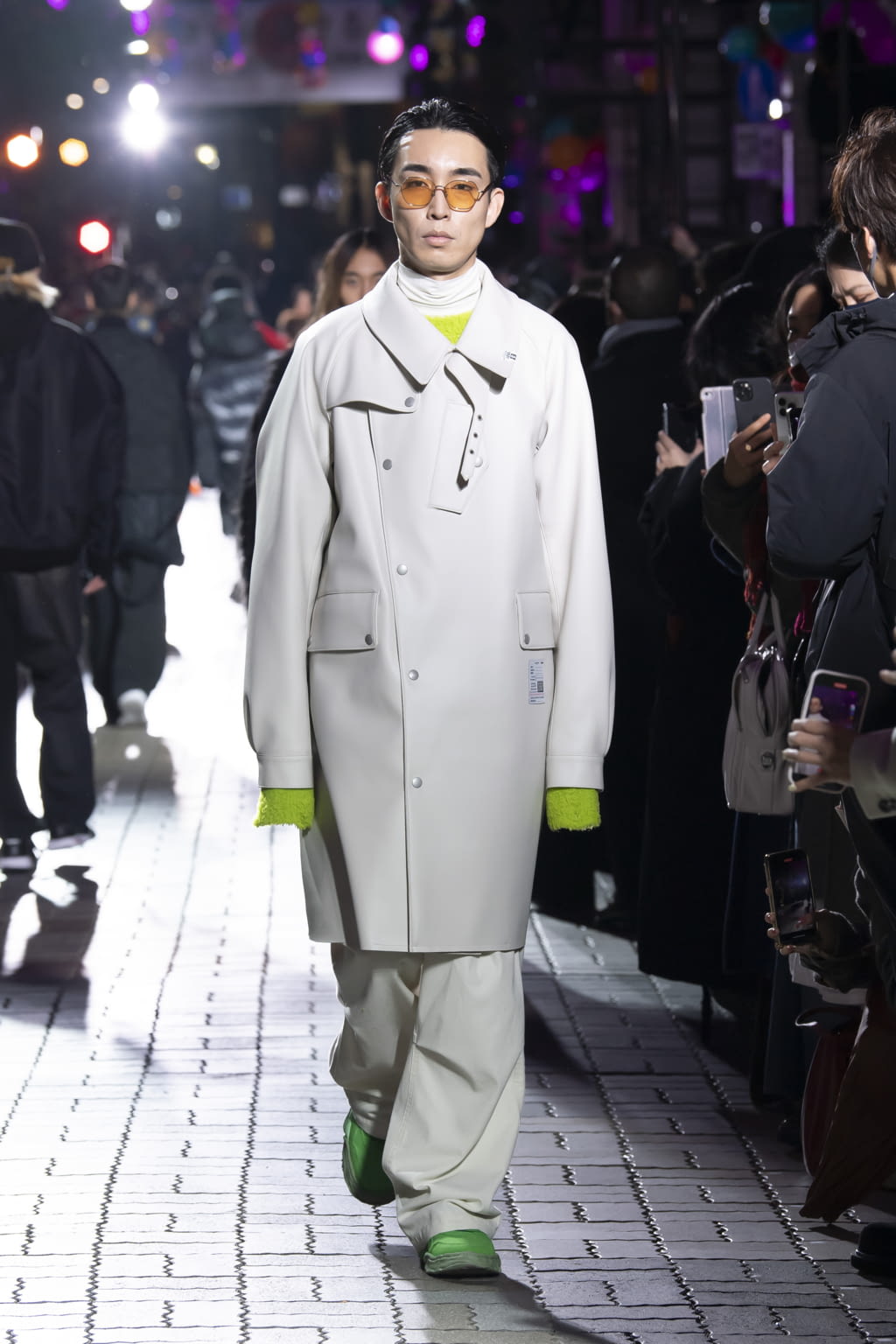 Fashion Week Paris Fall/Winter 2022 look 68 de la collection Maison Mihara Yasuhiro menswear
