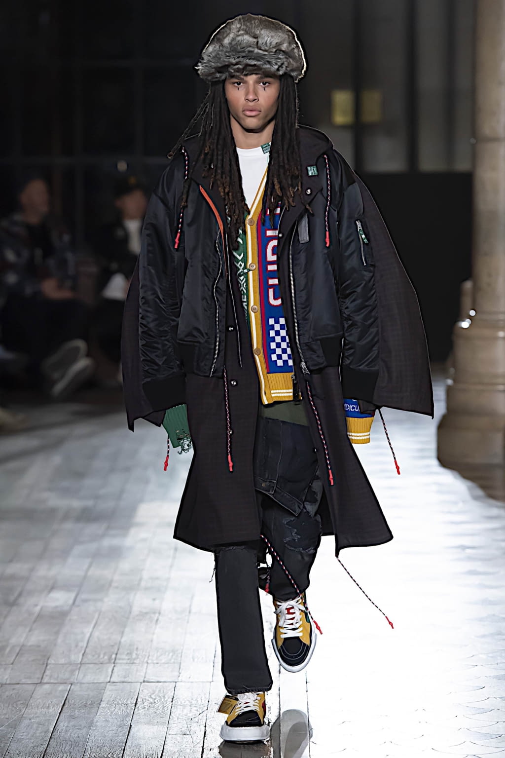 Fashion Week Paris Fall/Winter 2019 look 6 de la collection Maison Mihara Yasuhiro menswear