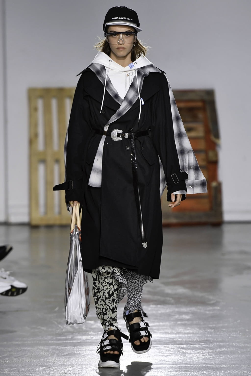 Fashion Week Paris Spring/Summer 2020 look 9 de la collection Maison Mihara Yasuhiro menswear