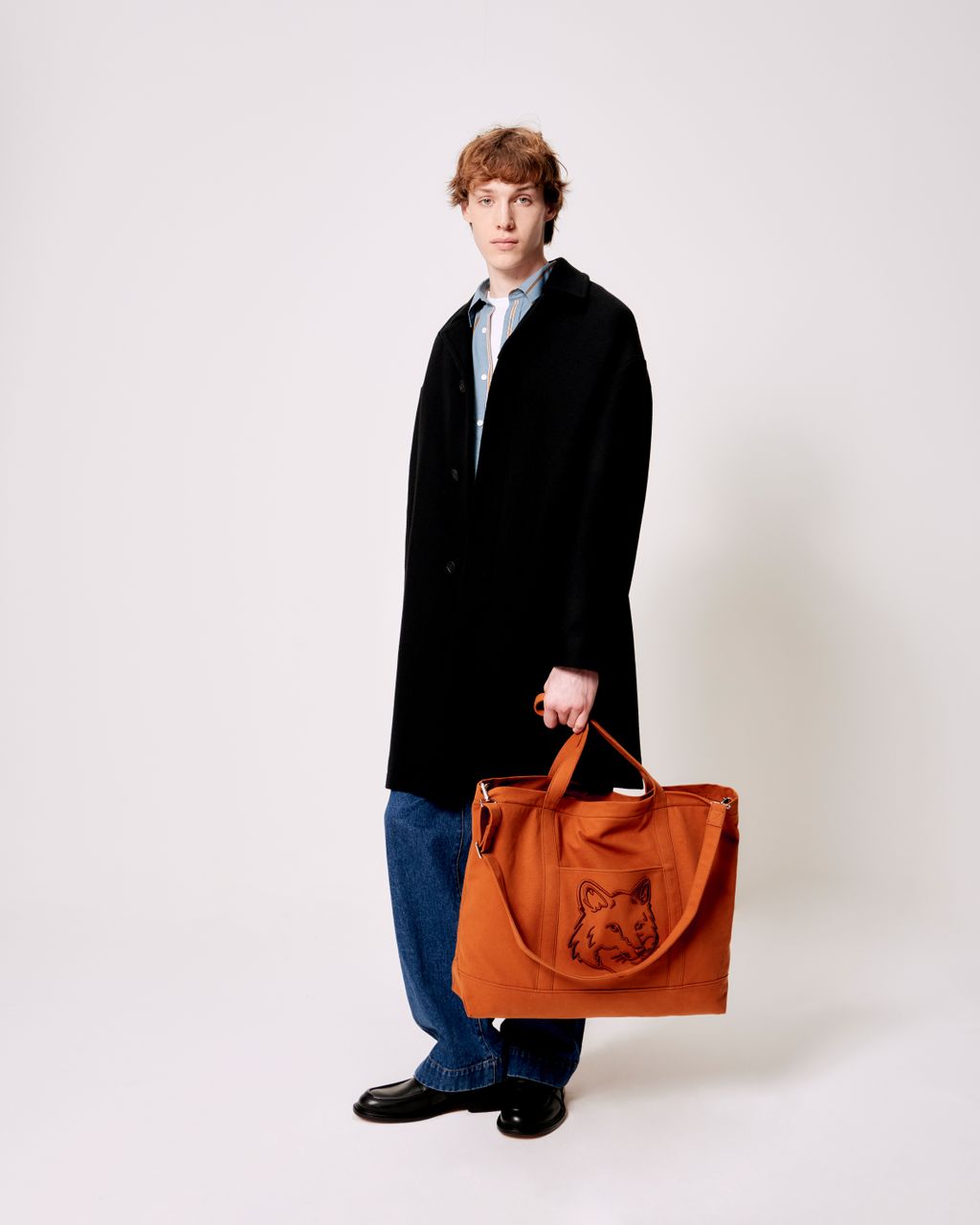 Fashion Week Paris Fall/Winter 2024 look 6 from the Maison Kitsuné collection menswear