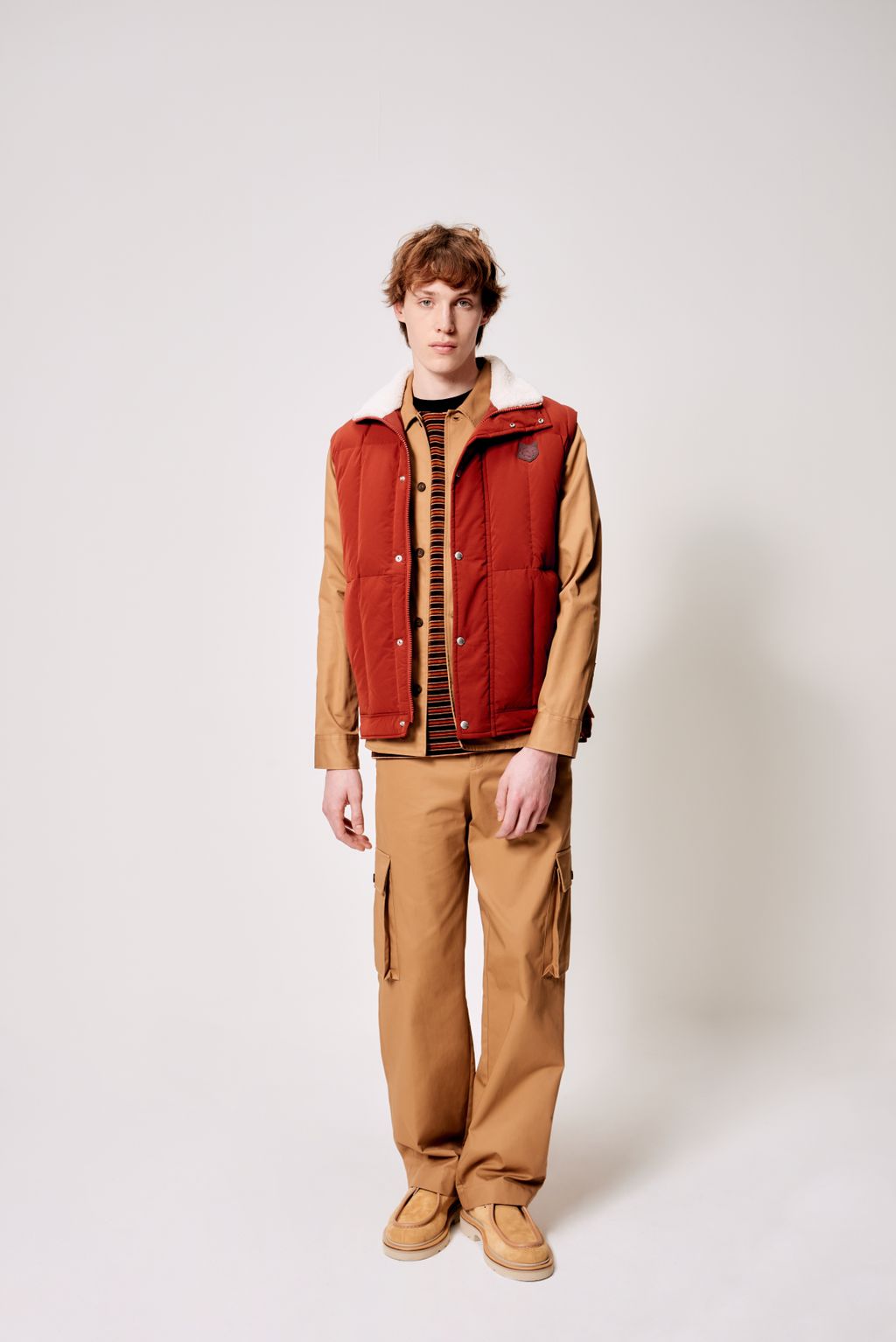 Fashion Week Paris Fall/Winter 2024 look 16 from the Maison Kitsuné collection 男装