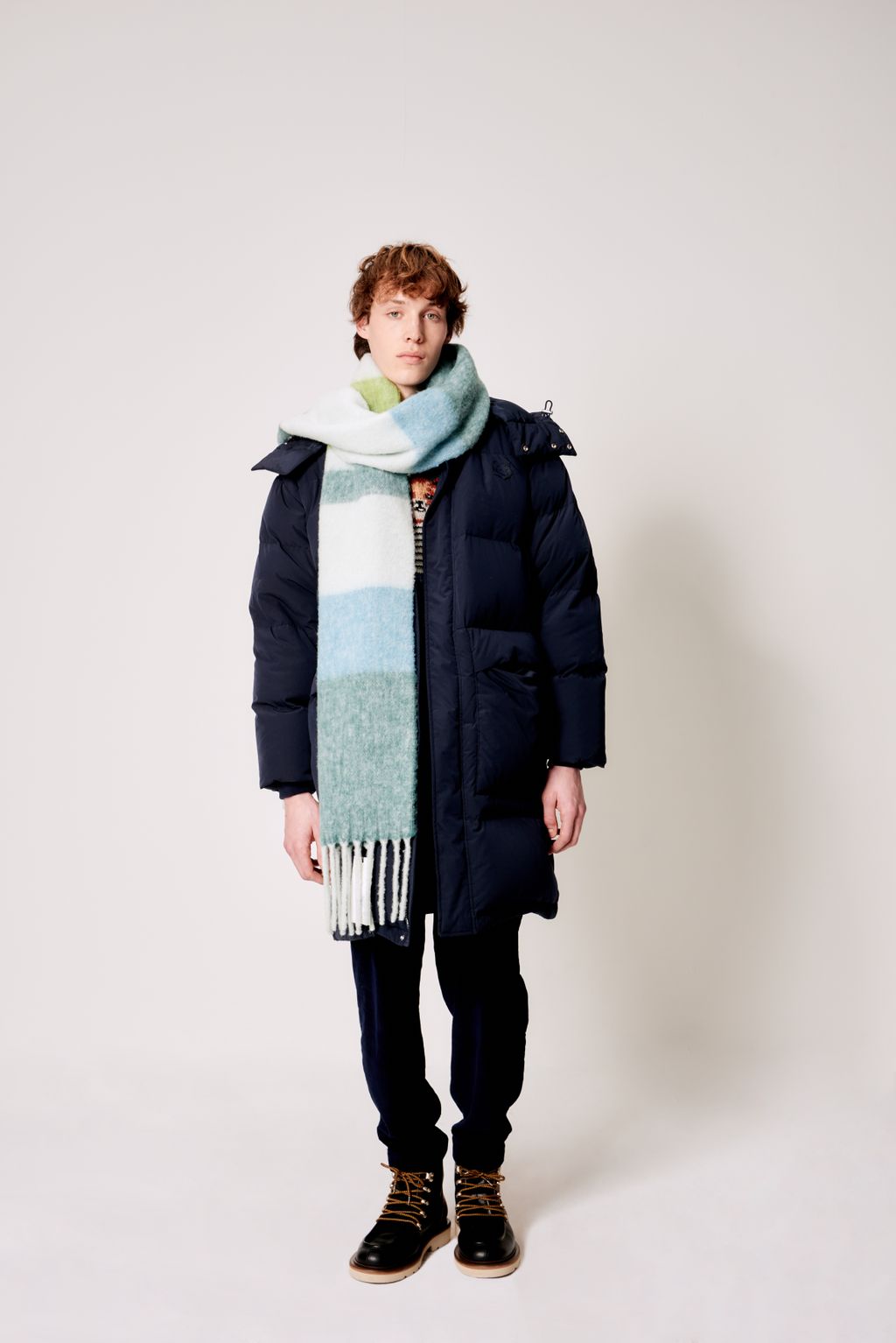Fashion Week Paris Fall/Winter 2024 look 20 from the Maison Kitsuné collection 男装