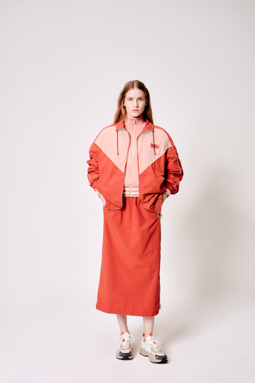 Fashion Week Paris Fall/Winter 2024 look 20 from the Maison Kitsuné collection womenswear