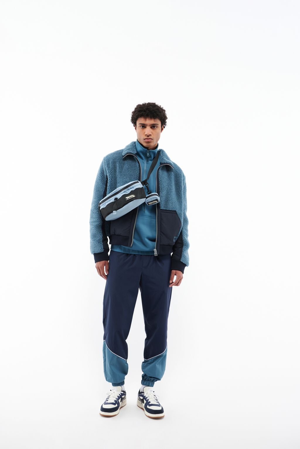 Fashion Week Paris Fall/Winter 2024 look 22 from the Maison Kitsuné collection menswear