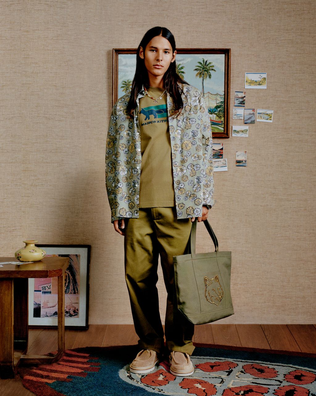 Fashion Week Paris Spring/Summer 2024 look 22 from the Maison Kitsuné collection womenswear