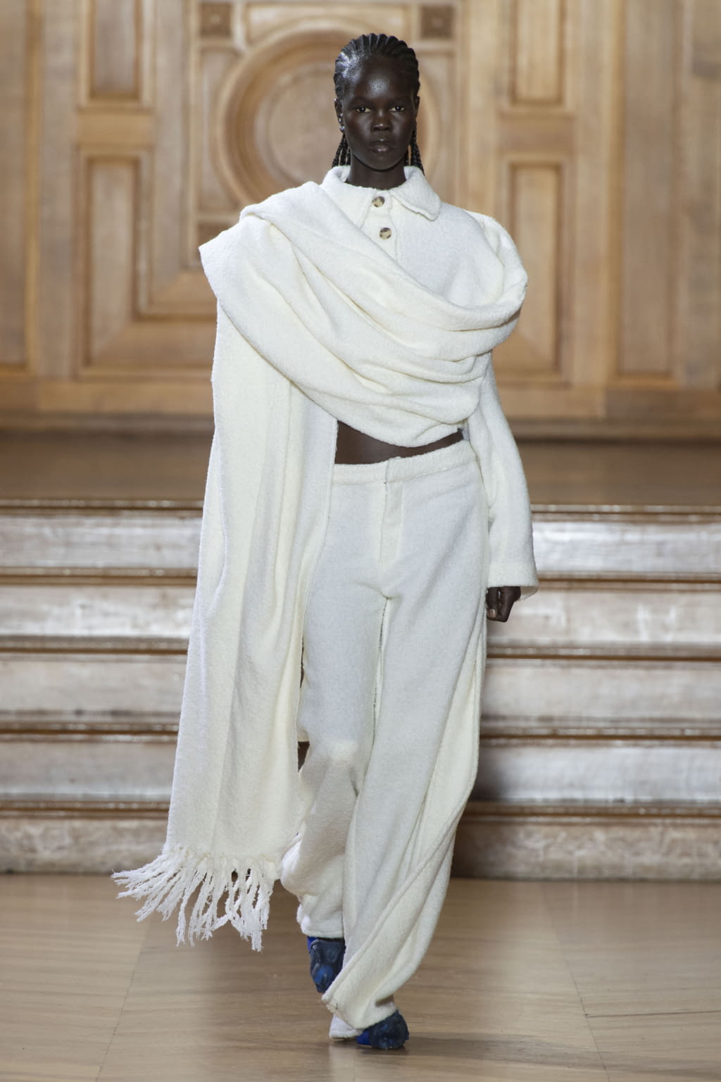 Fashion Week Paris Fall/Winter 2022 look 3 from the Maitrepierre collection womenswear