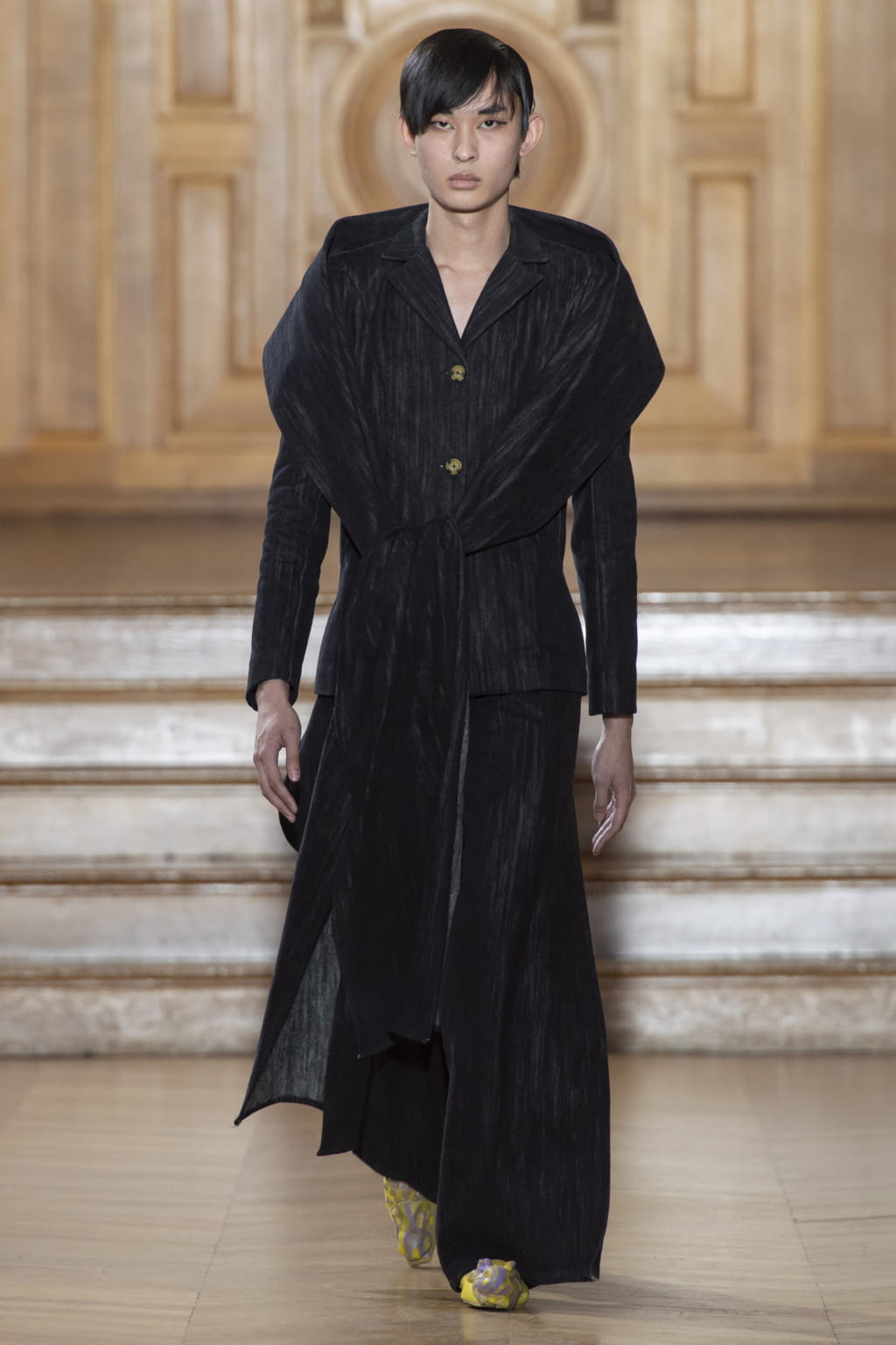 Fashion Week Paris Fall/Winter 2022 look 7 from the Maitrepierre collection womenswear