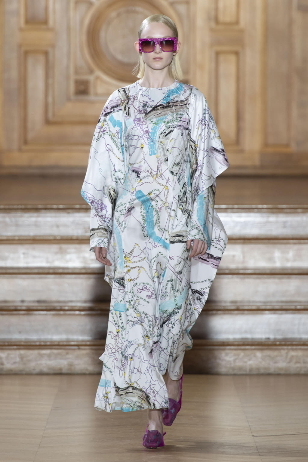 Fashion Week Paris Fall/Winter 2022 look 11 from the Maitrepierre collection womenswear