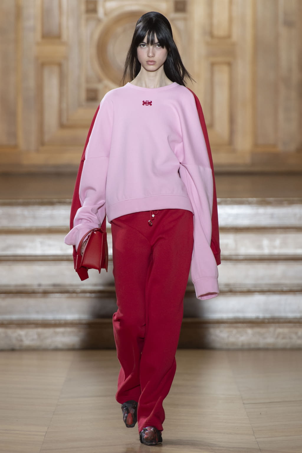 Fashion Week Paris Fall/Winter 2022 look 19 from the Maitrepierre collection womenswear