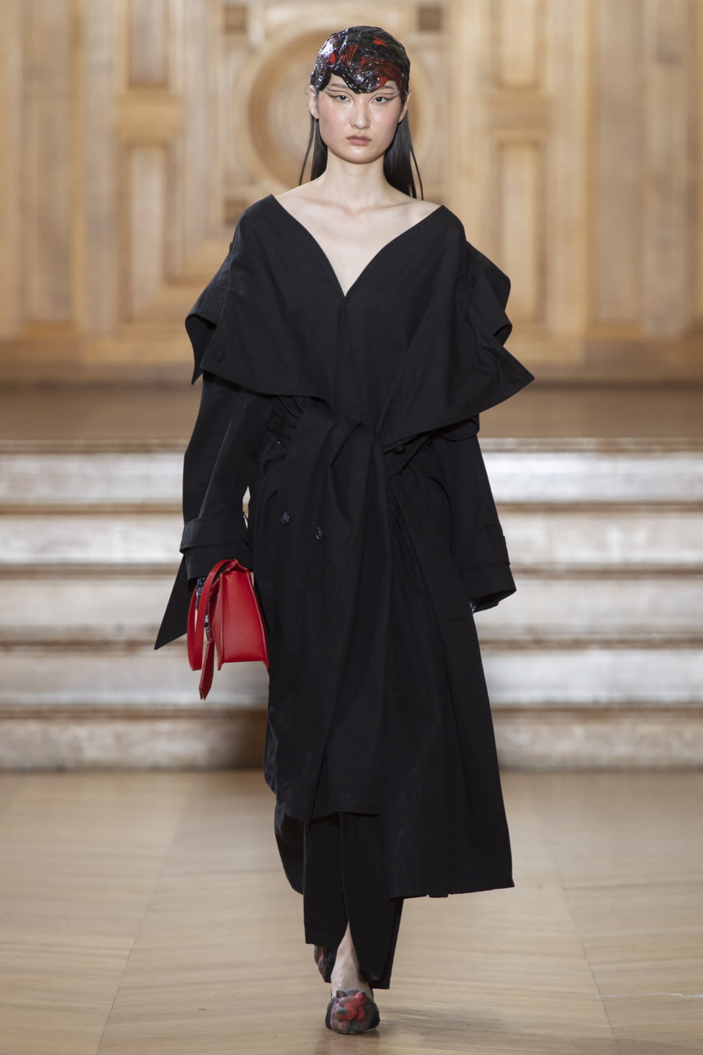 Fashion Week Paris Fall/Winter 2022 look 23 from the Maitrepierre collection womenswear