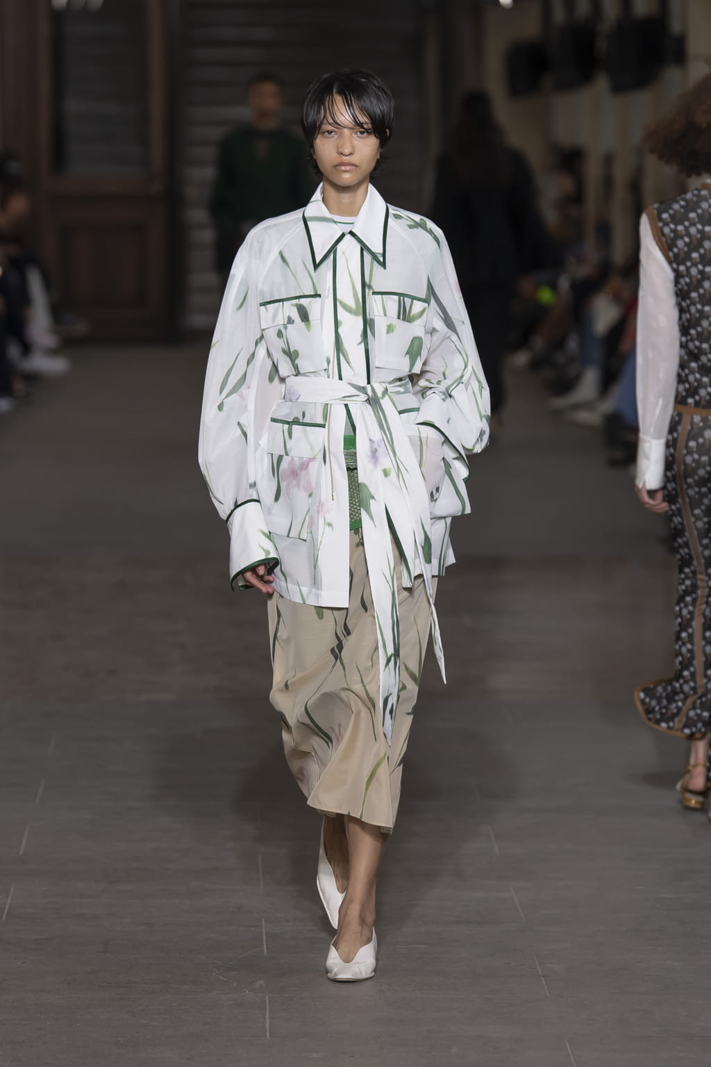 Fashion Week Paris Spring/Summer 2020 look 16 from the Mame Kurogouchi collection 女装