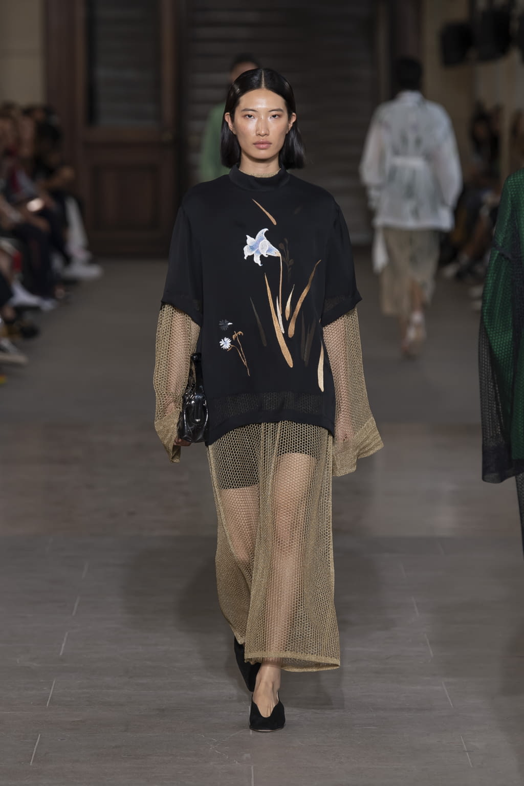 Fashion Week Paris Spring/Summer 2020 look 18 from the Mame Kurogouchi collection 女装
