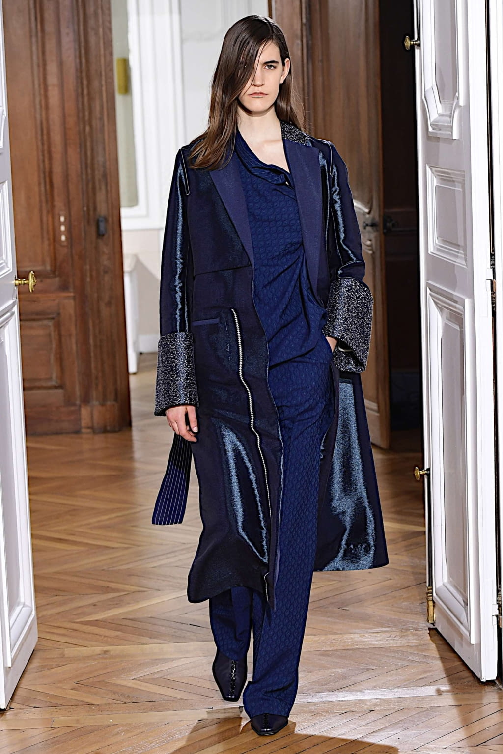 Fashion Week Paris Fall/Winter 2019 look 1 de la collection Mame Kurogouchi womenswear