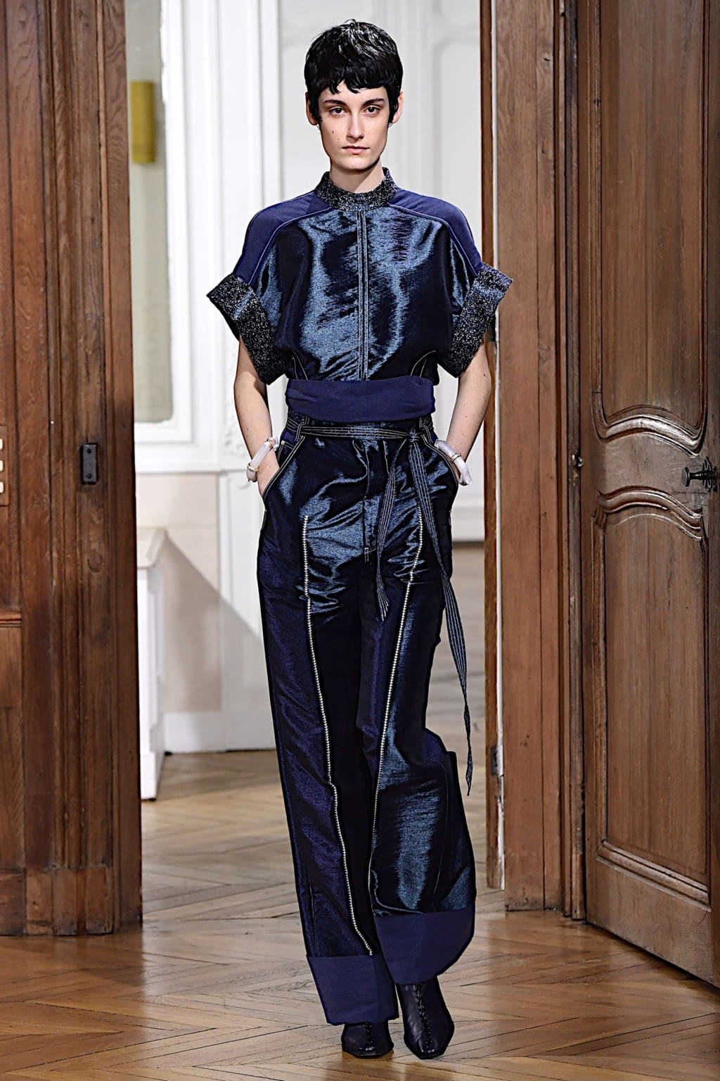 Fashion Week Paris Fall/Winter 2019 look 2 de la collection Mame Kurogouchi womenswear