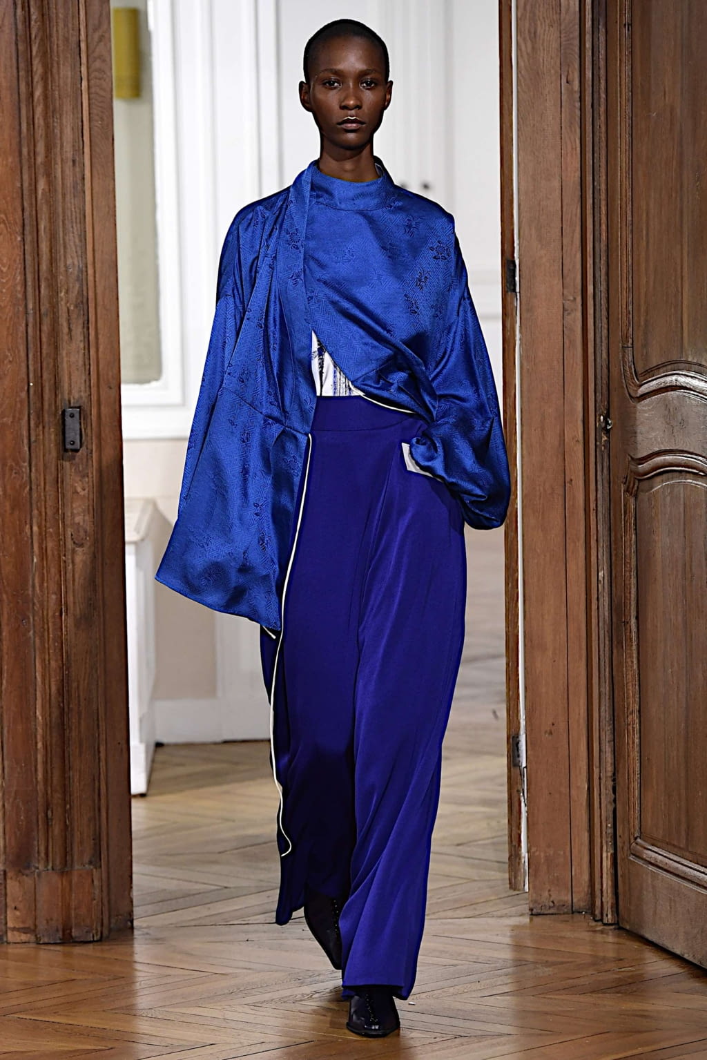 Fashion Week Paris Fall/Winter 2019 look 9 de la collection Mame Kurogouchi womenswear