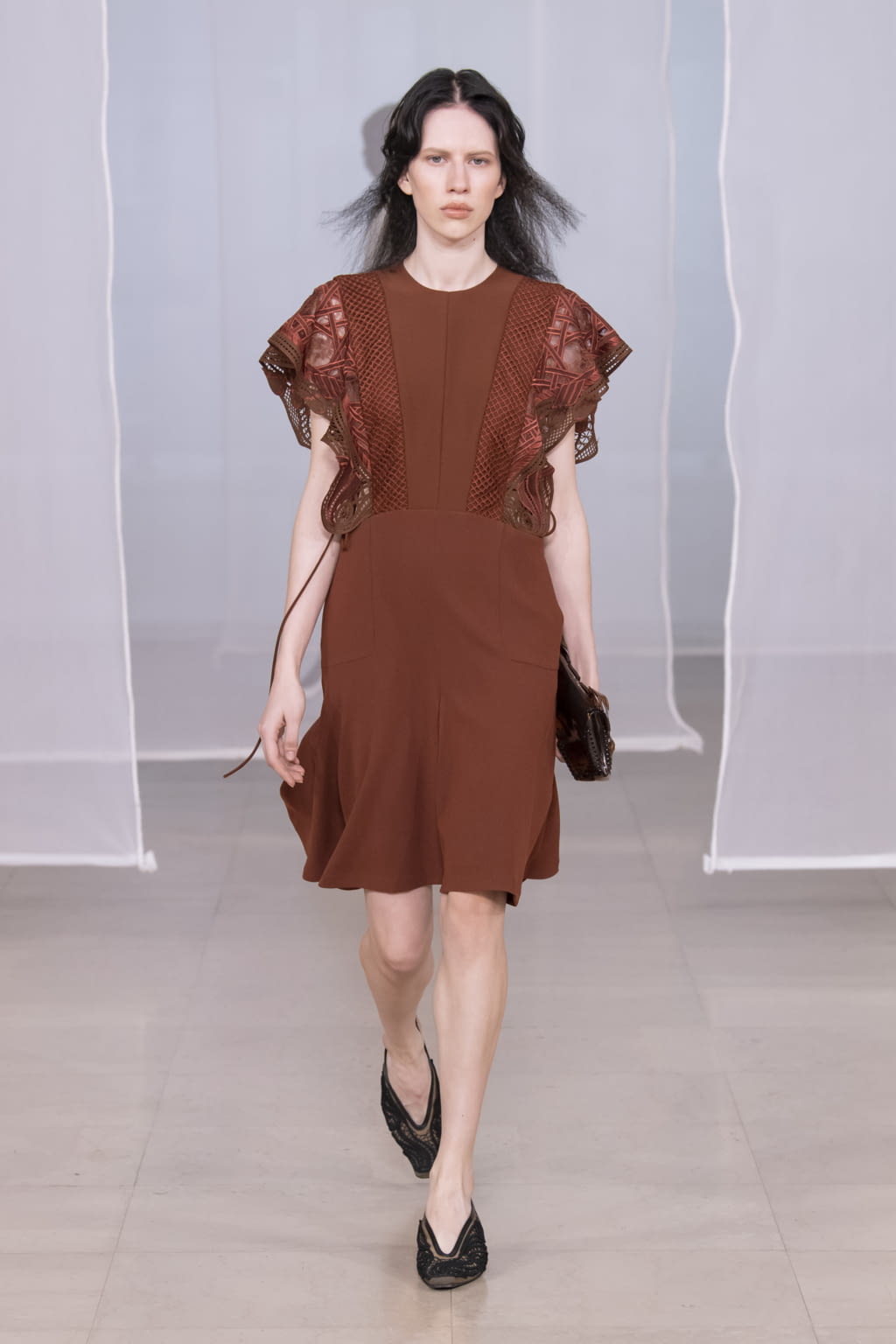 Fashion Week Paris Fall/Winter 2020 look 15 de la collection Mame Kurogouchi womenswear