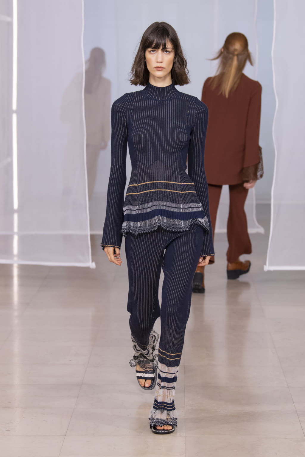 Fashion Week Paris Fall/Winter 2020 look 20 from the Mame Kurogouchi collection 女装