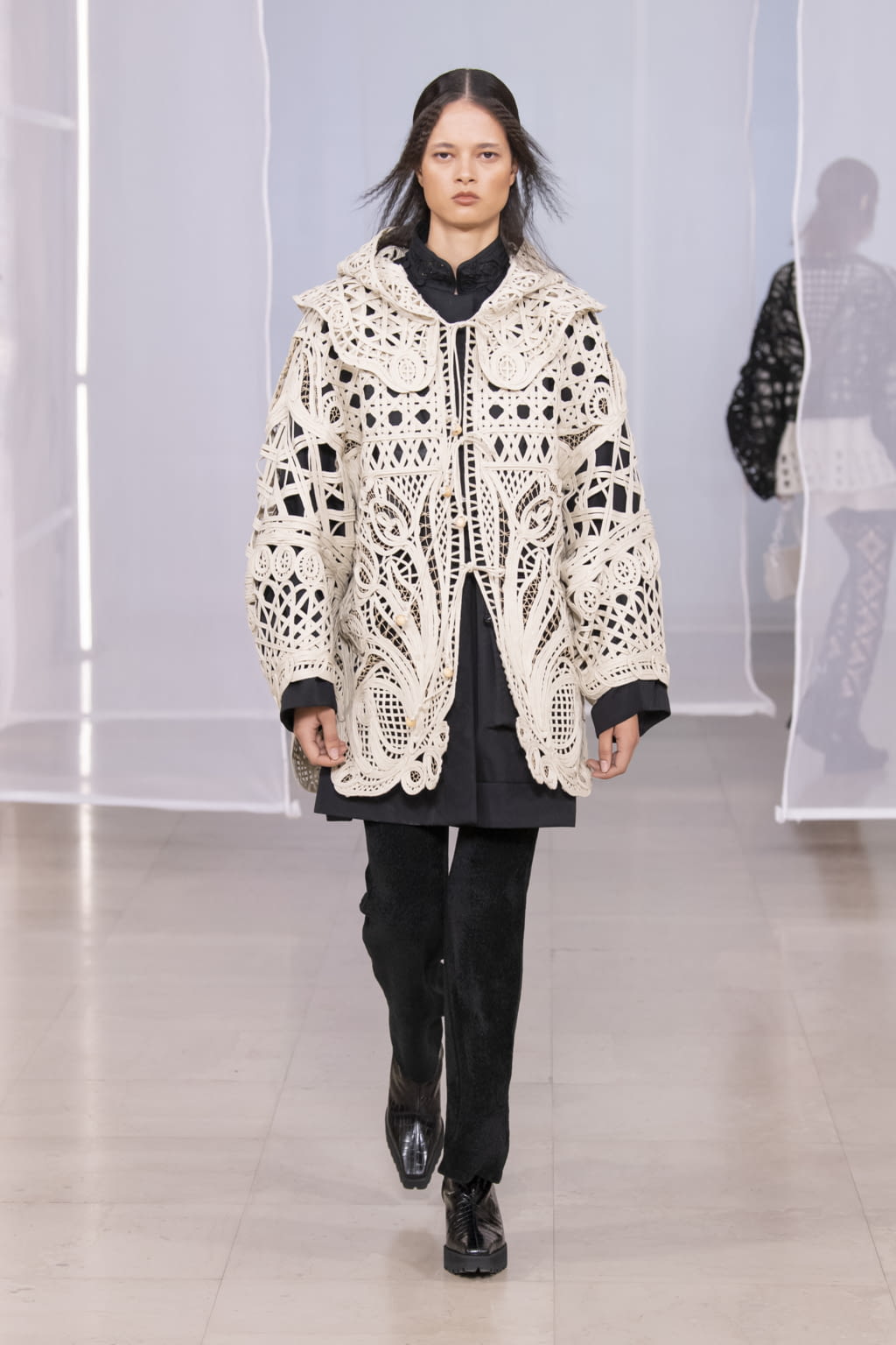 Fashion Week Paris Fall/Winter 2020 look 32 from the Mame Kurogouchi collection womenswear