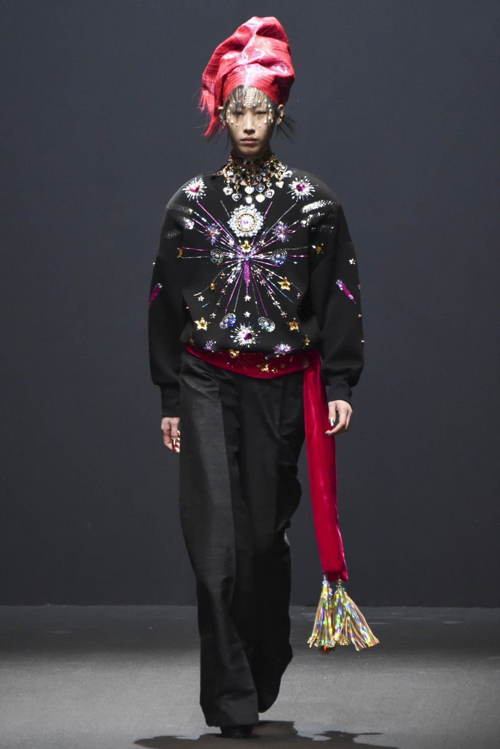 Fashion Week Paris Fall/Winter 2017 look 27 from the Manish Arora collection womenswear