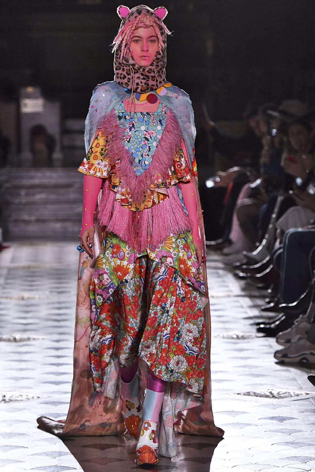 Fashion Week Paris Fall/Winter 2019 look 8 from the Manish Arora collection 女装