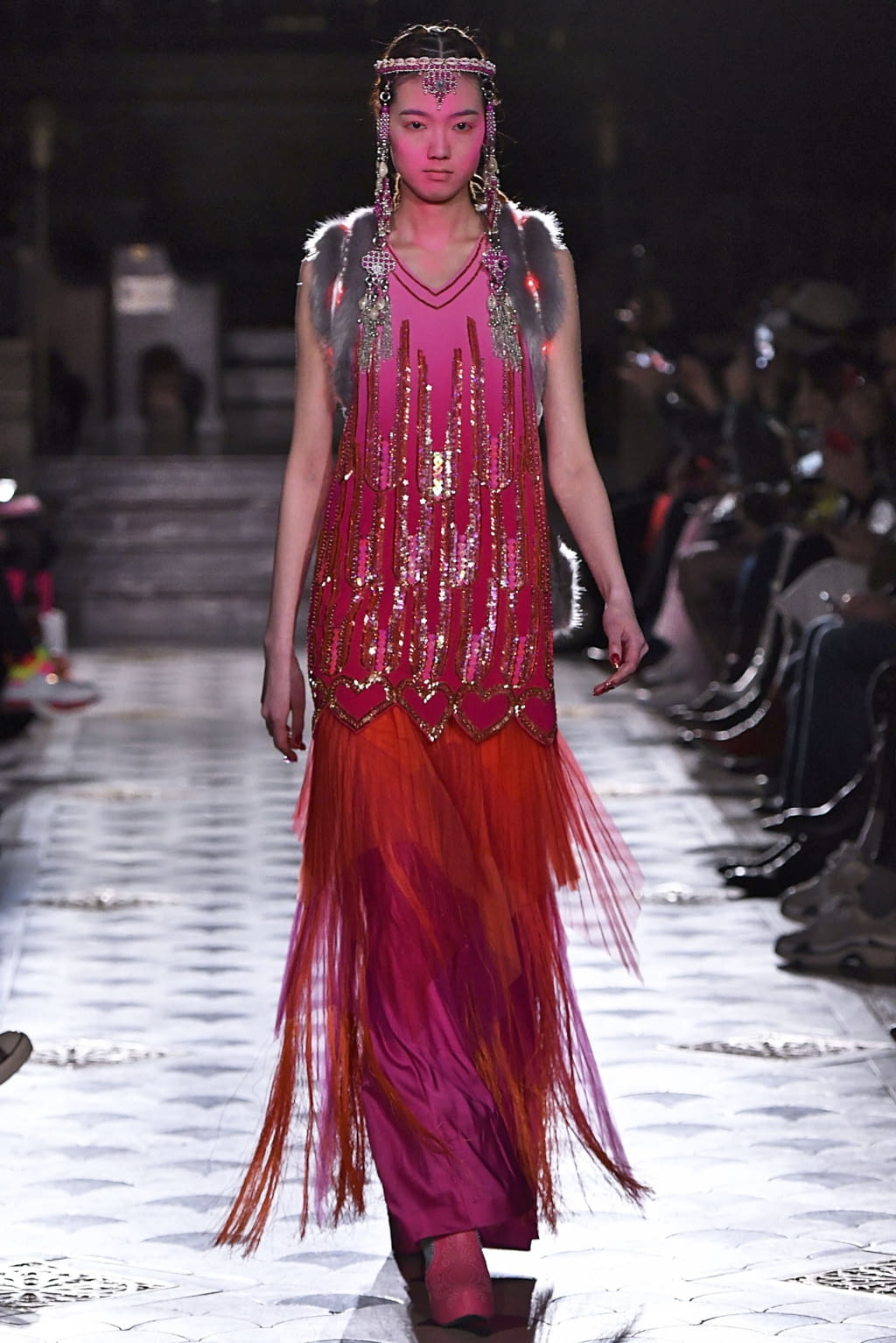 Fashion Week Paris Fall/Winter 2019 look 14 from the Manish Arora collection 女装