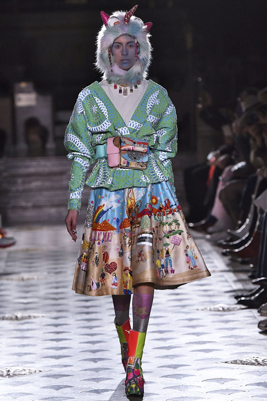 Fashion Week Paris Fall/Winter 2019 look 18 de la collection Manish Arora womenswear