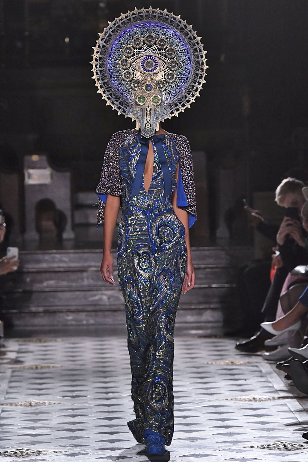 Fashion Week Paris Fall/Winter 2019 look 31 from the Manish Arora collection womenswear