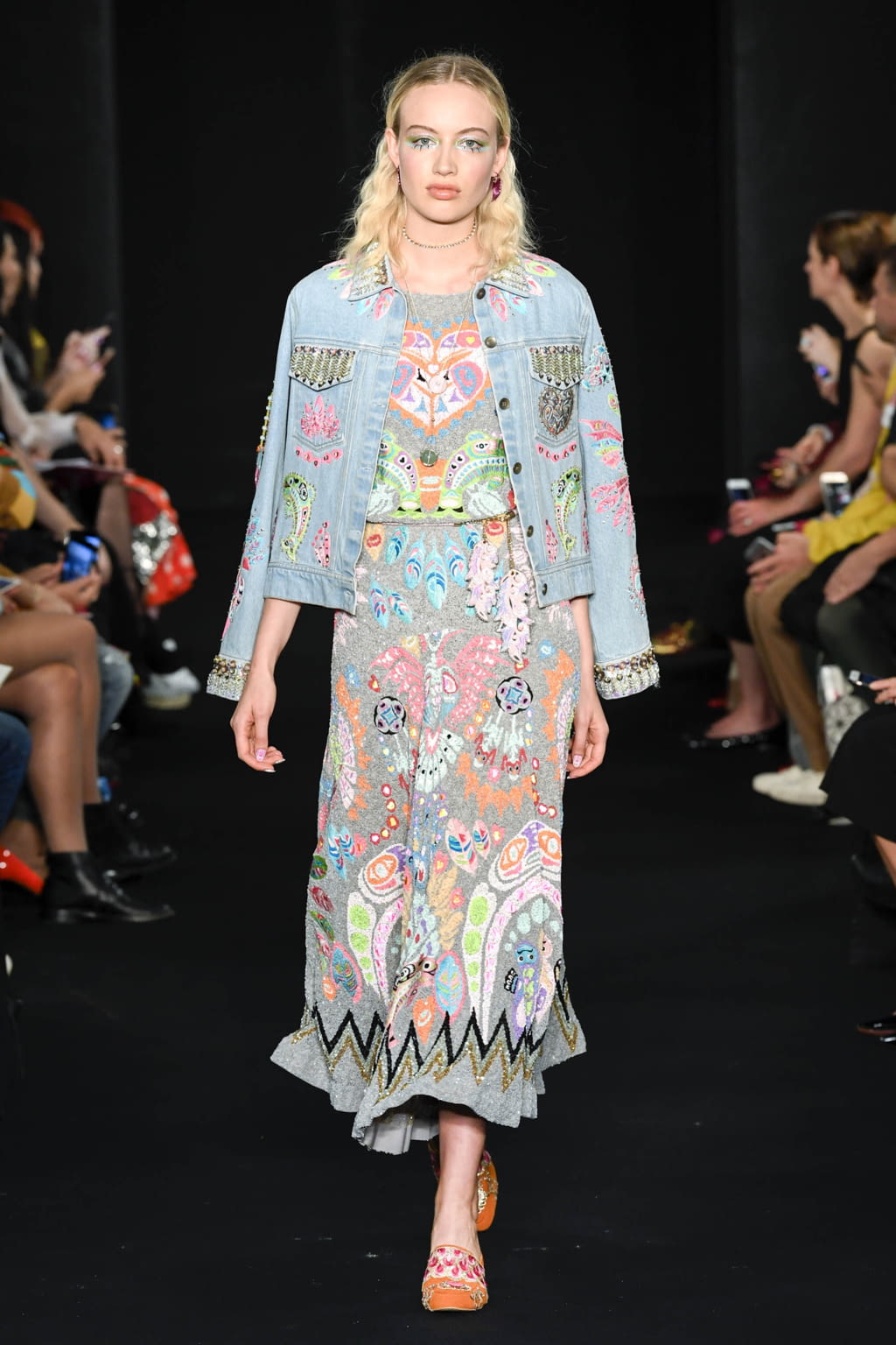 Fashion Week Paris Spring/Summer 2018 look 24 from the Manish Arora collection womenswear