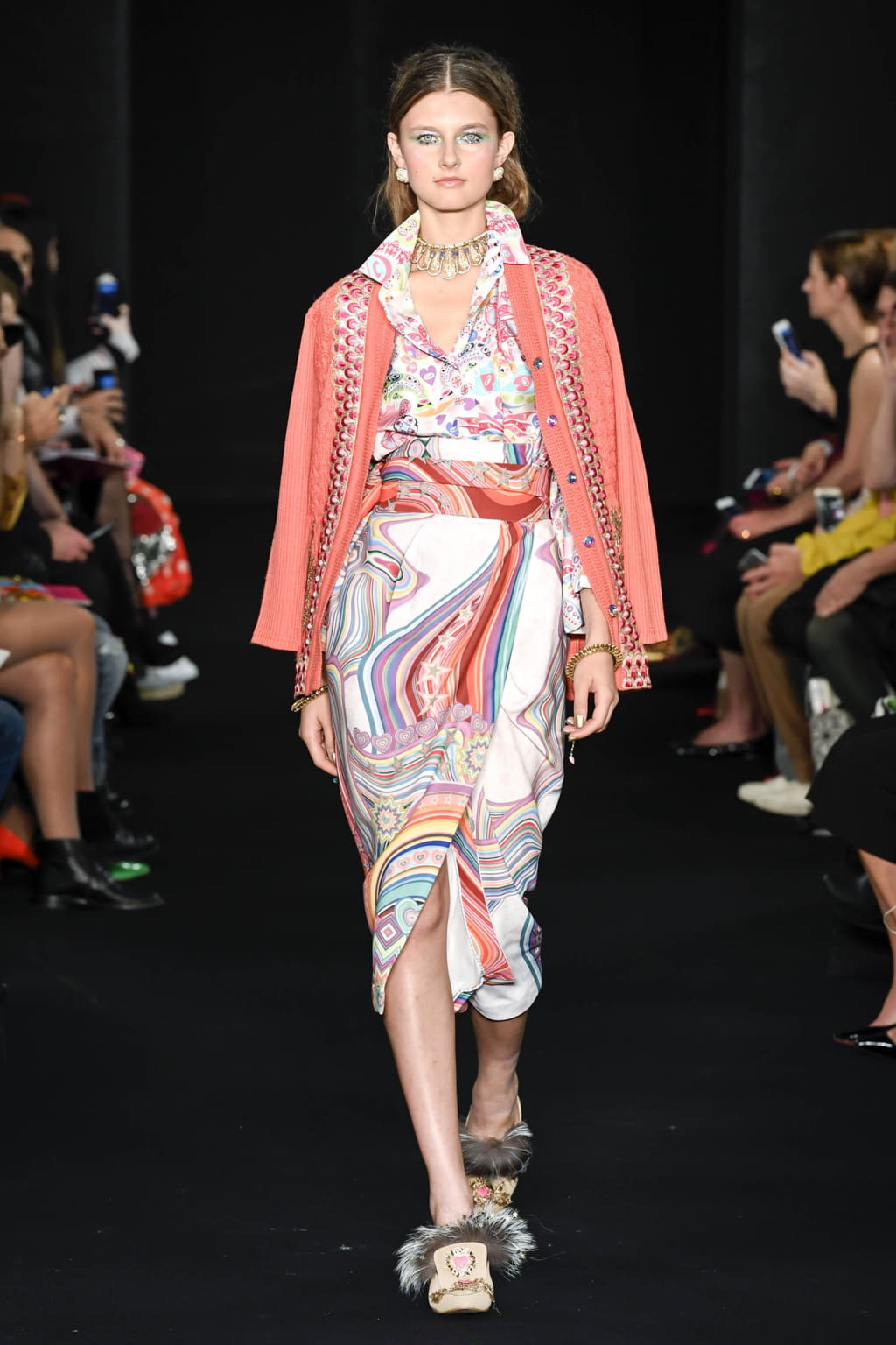 Fashion Week Paris Spring/Summer 2018 look 26 from the Manish Arora collection womenswear