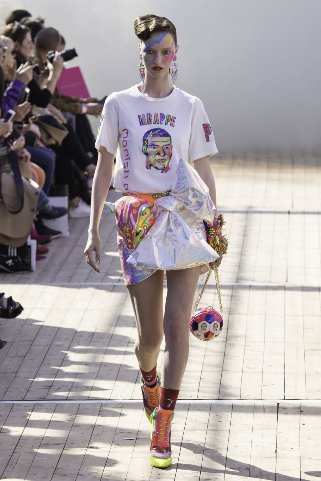 Fashion Week Paris Spring/Summer 2019 look 1 from the Manish Arora collection womenswear