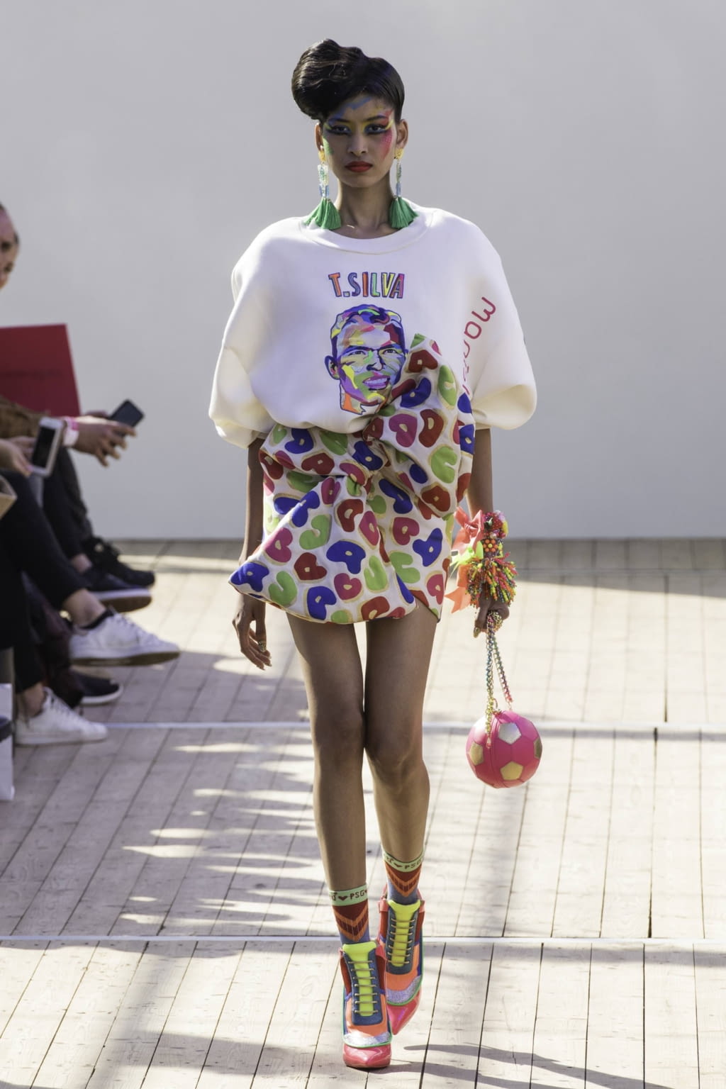 Fashion Week Paris Spring/Summer 2019 look 5 from the Manish Arora collection womenswear