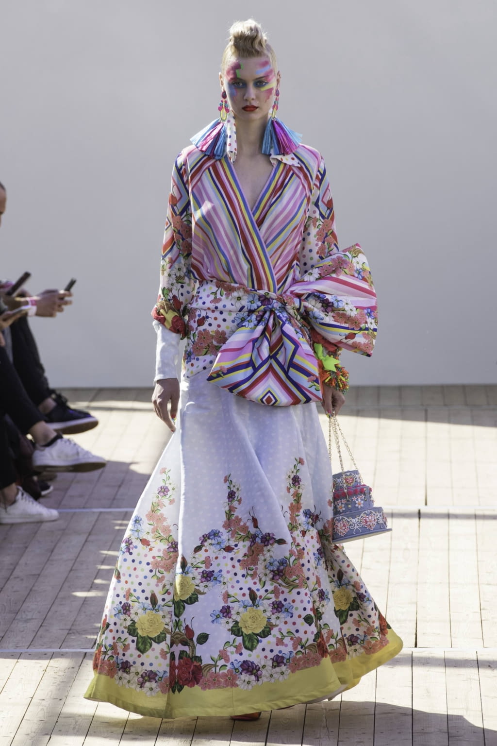 Fashion Week Paris Spring/Summer 2019 look 11 from the Manish Arora collection 女装