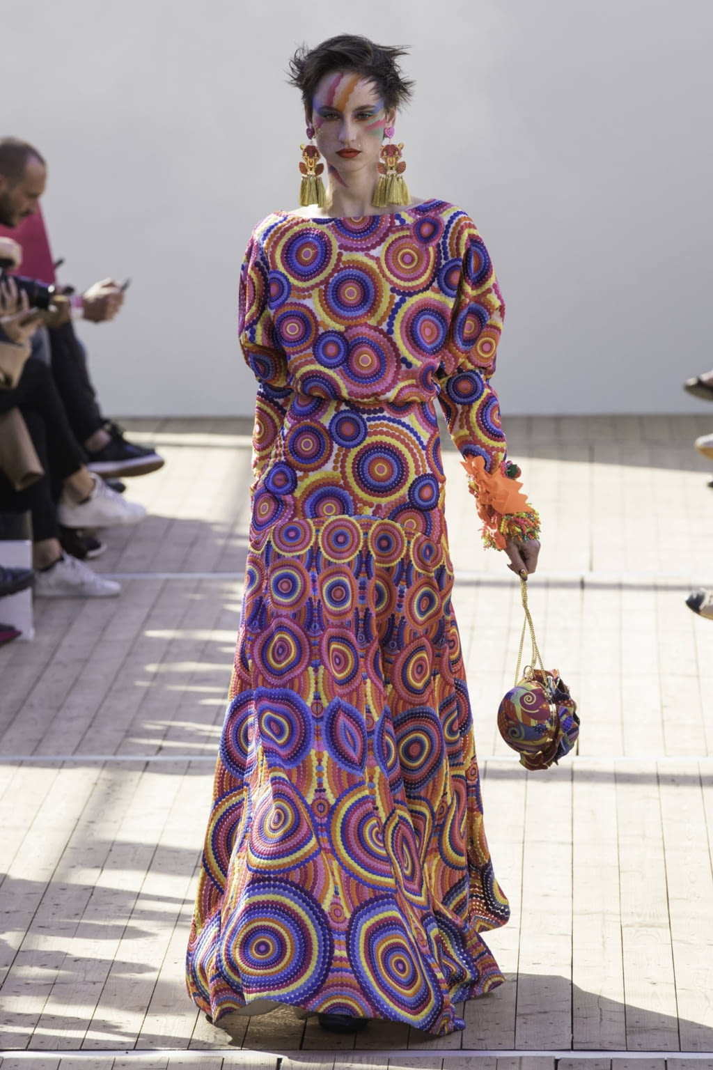 Fashion Week Paris Spring/Summer 2019 look 15 from the Manish Arora collection womenswear