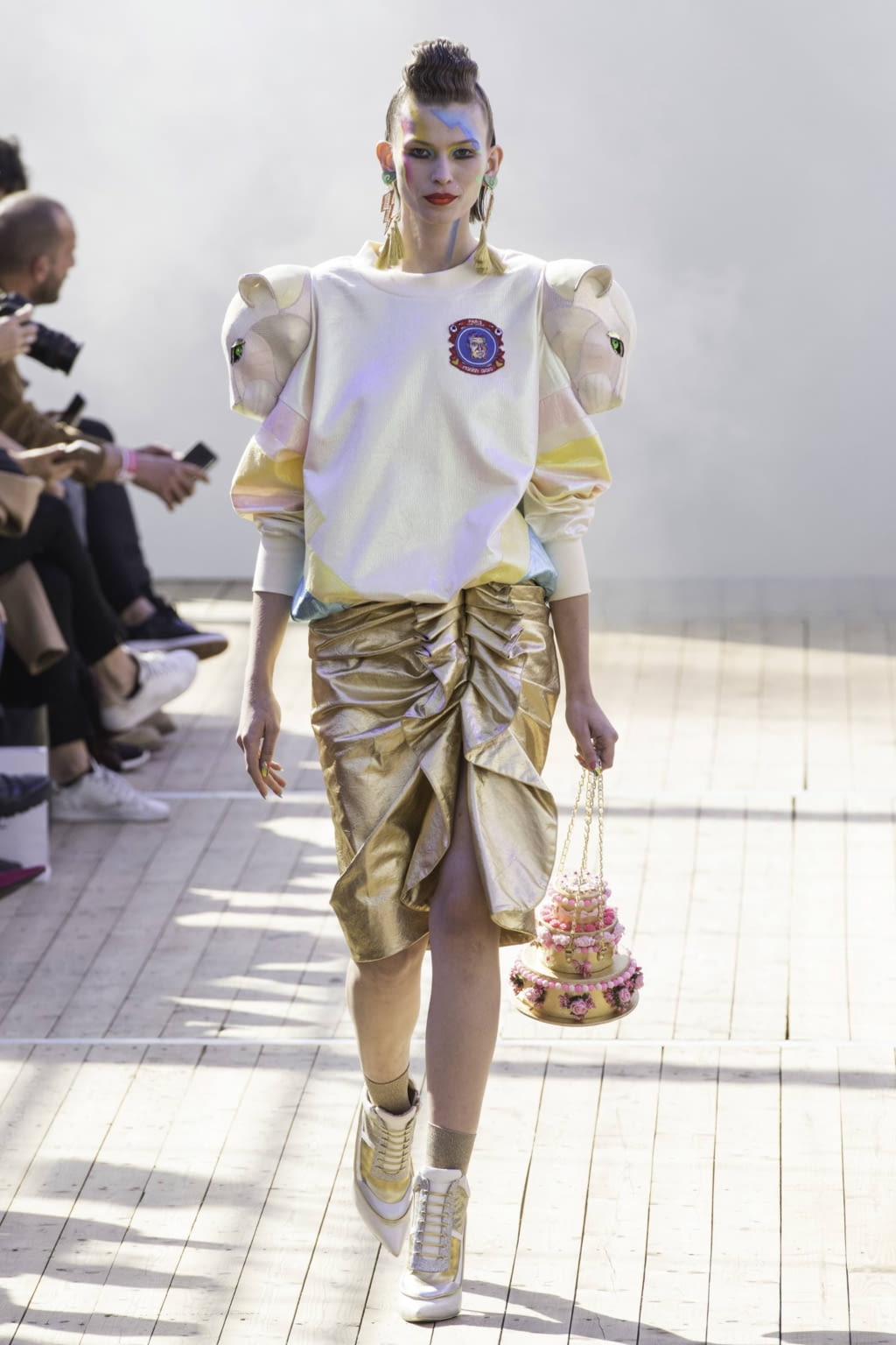 Fashion Week Paris Spring/Summer 2019 look 33 from the Manish Arora collection womenswear