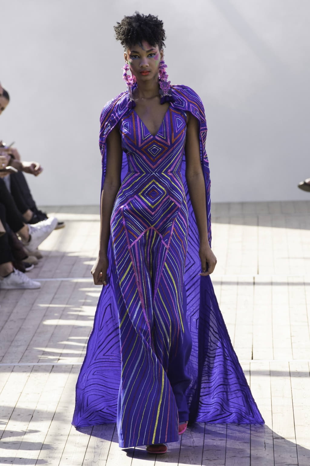 Fashion Week Paris Spring/Summer 2019 look 37 from the Manish Arora collection 女装