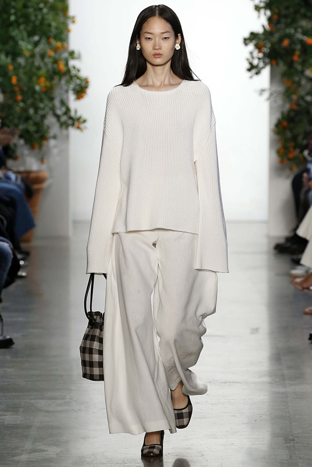 Fashion Week New York Spring/Summer 2018 look 4 from the Mansur Gavriel collection womenswear