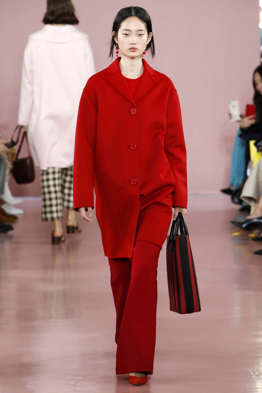 Fashion Week New York Fall/Winter 2017 look 11 from the Mansur Gavriel collection 女装