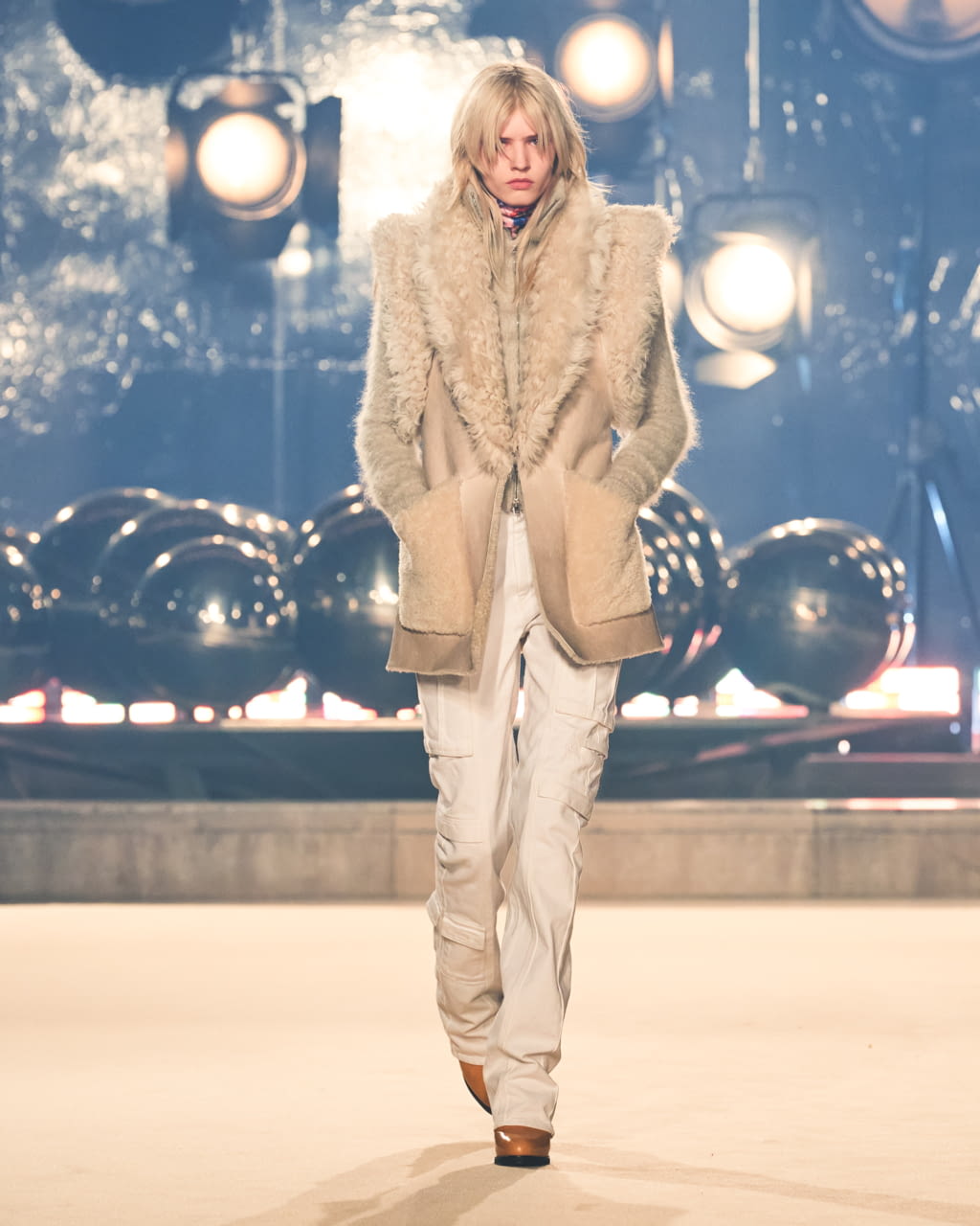 Fashion Week Paris Fall/Winter 2022 look 2 de la collection Isabel Marant womenswear