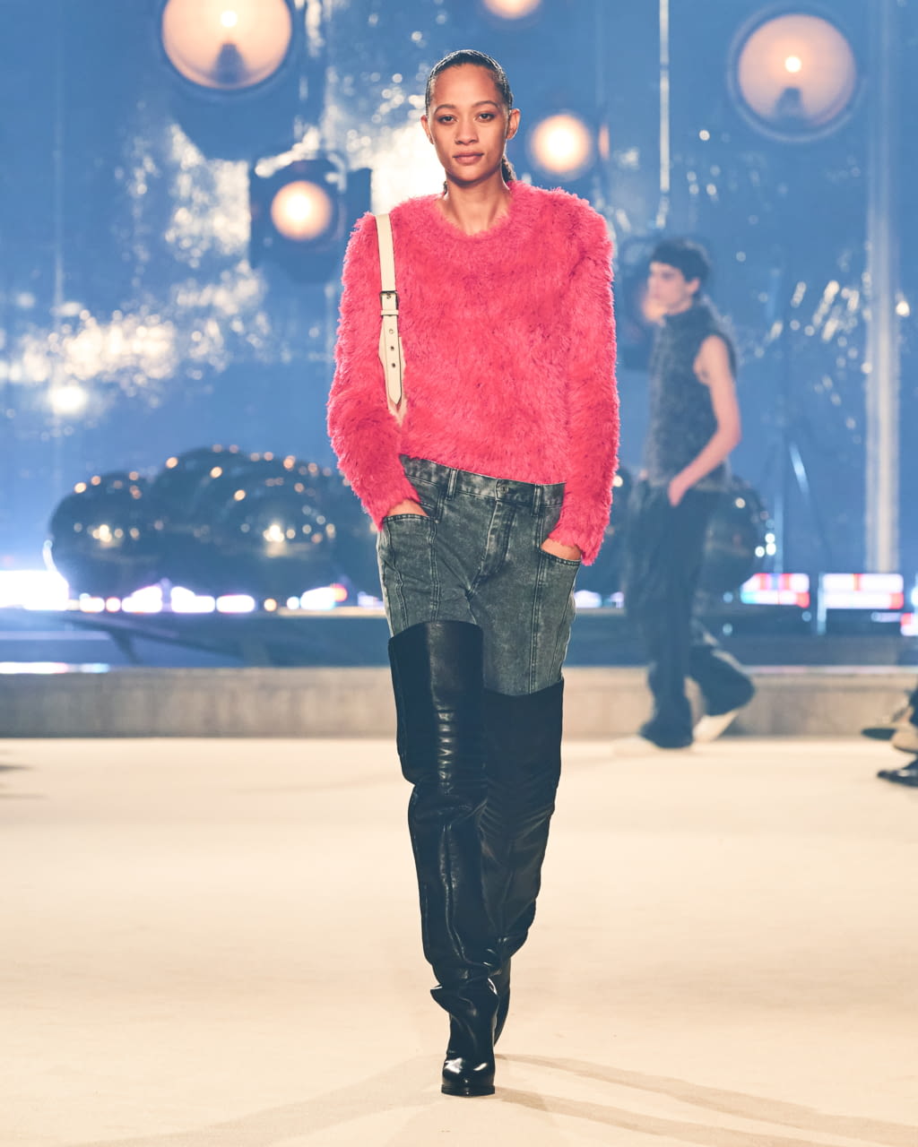 Fashion Week Paris Fall/Winter 2022 look 38 from the Isabel Marant collection 女装