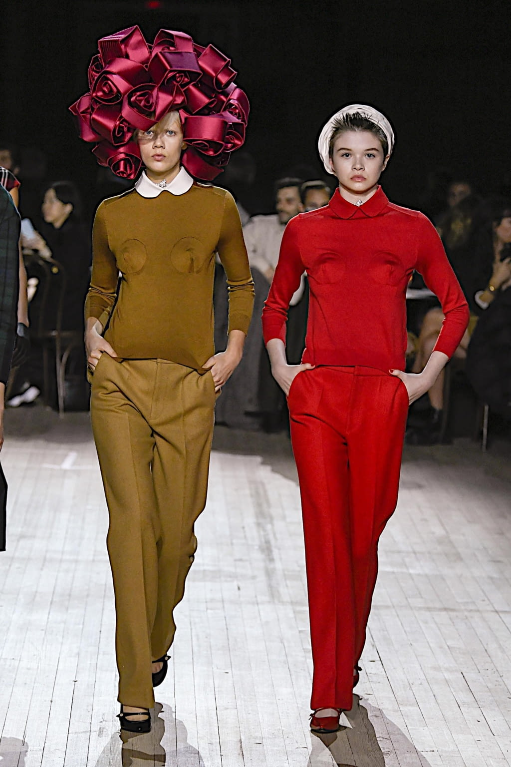Fashion Week New York Fall/Winter 2020 look 23 from the Marc Jacobs collection womenswear