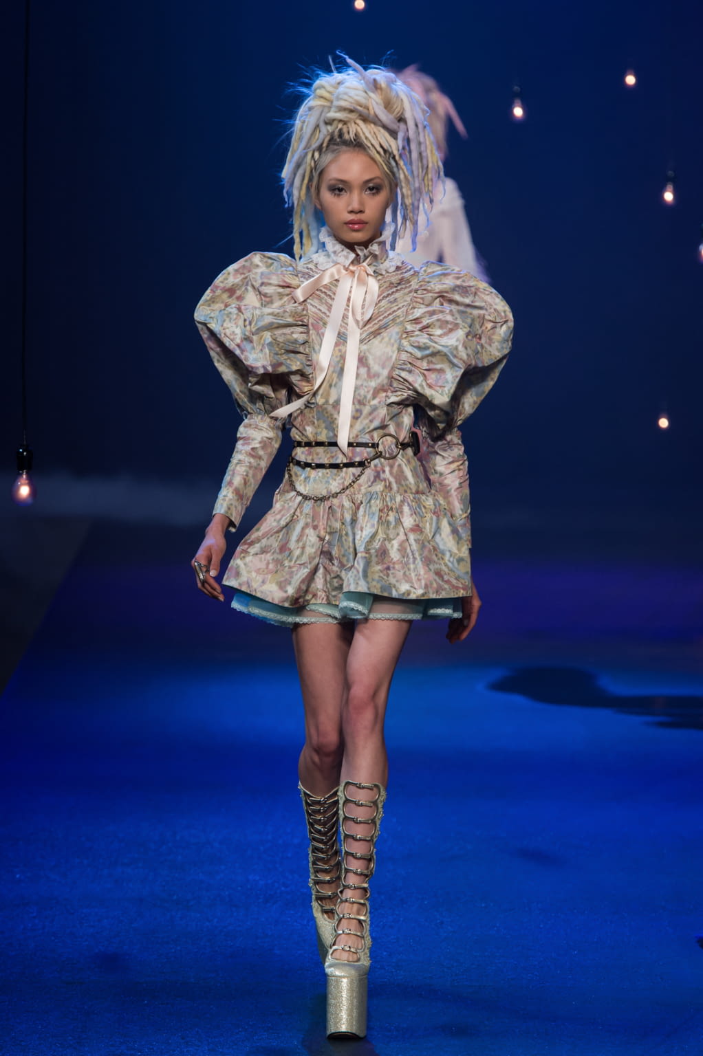 Fashion Week New York Spring/Summer 2017 look 2 de la collection Marc Jacobs womenswear