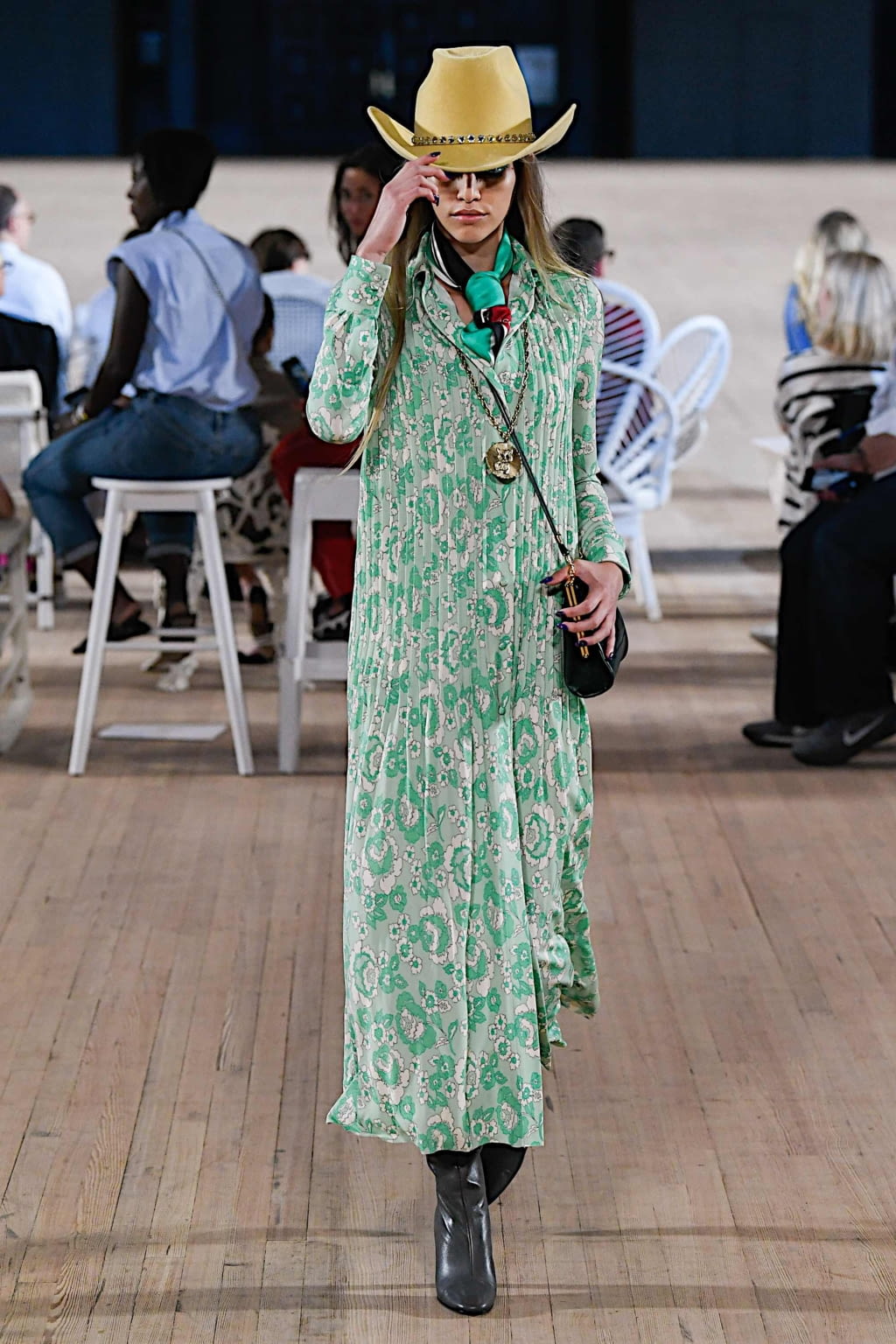 Fashion Week New York Spring/Summer 2020 look 44 de la collection Marc Jacobs womenswear