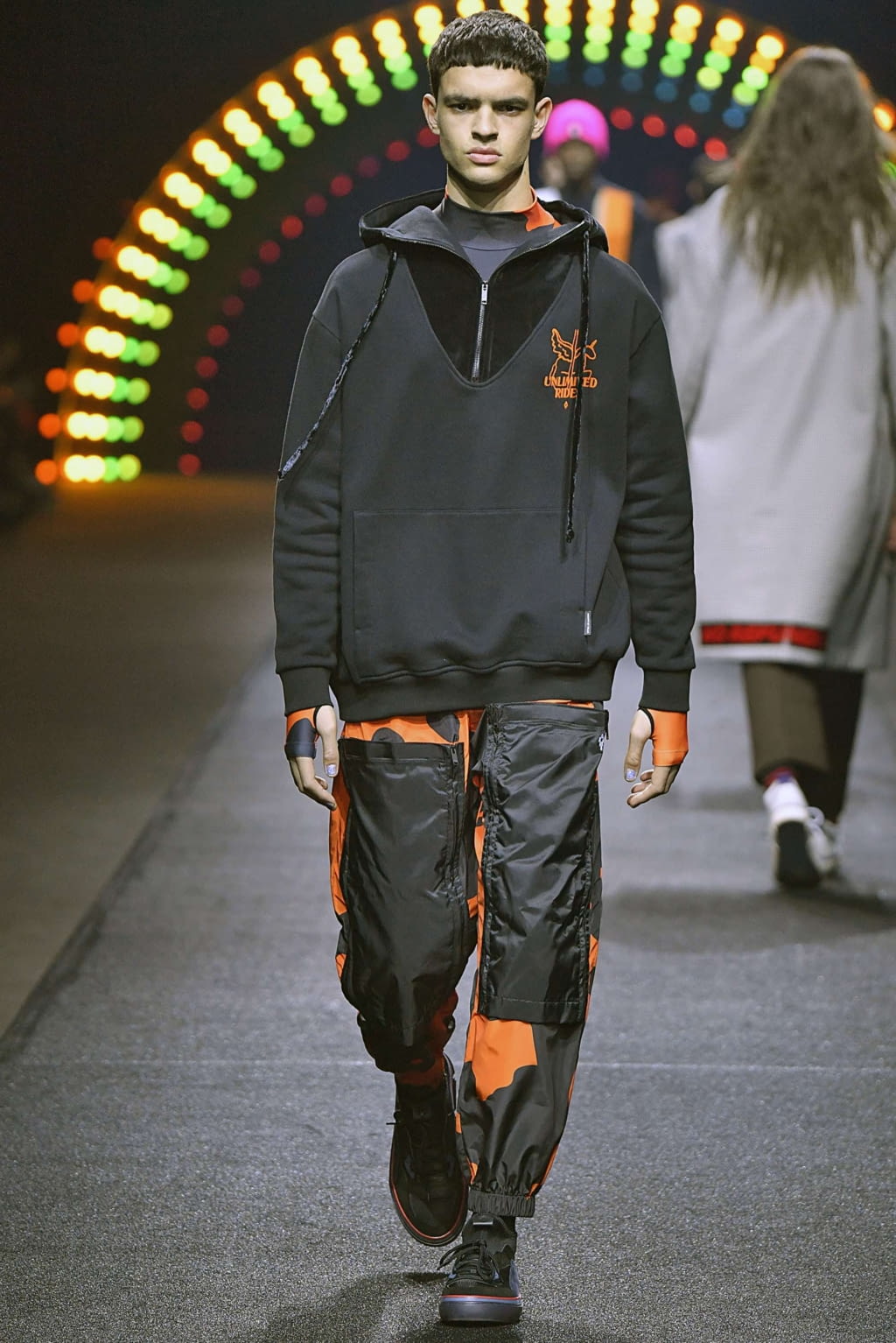 Fashion Week Milan Fall/Winter 2019 look 19 from the Marcelo Burlon County of Milan collection 男装
