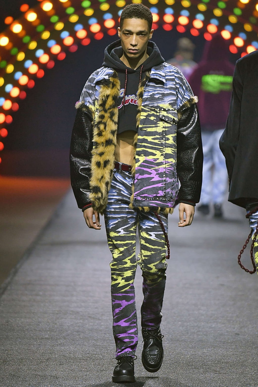 Fashion Week Milan Fall/Winter 2019 look 33 from the Marcelo Burlon County of Milan collection menswear